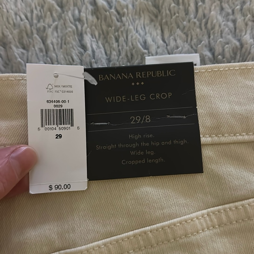 Wide leg banana republic cream colored jeans. Brand new with tags.